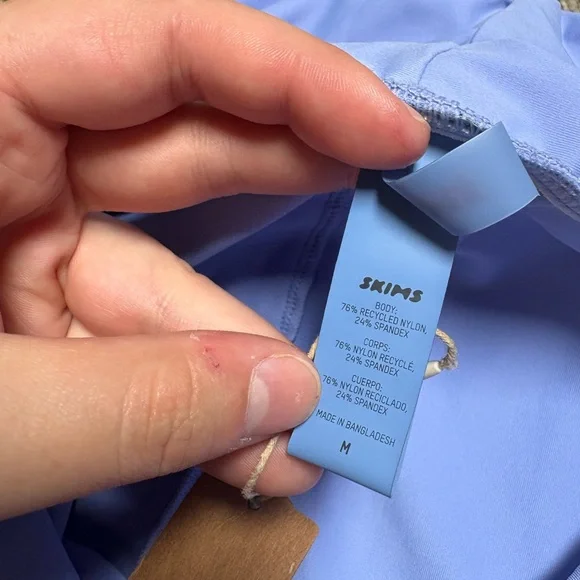 SKIMS NWT Sarong Coverup Skirt Ruched Back Knotted Front Side Slit Front Medium - Picture 5 of 8